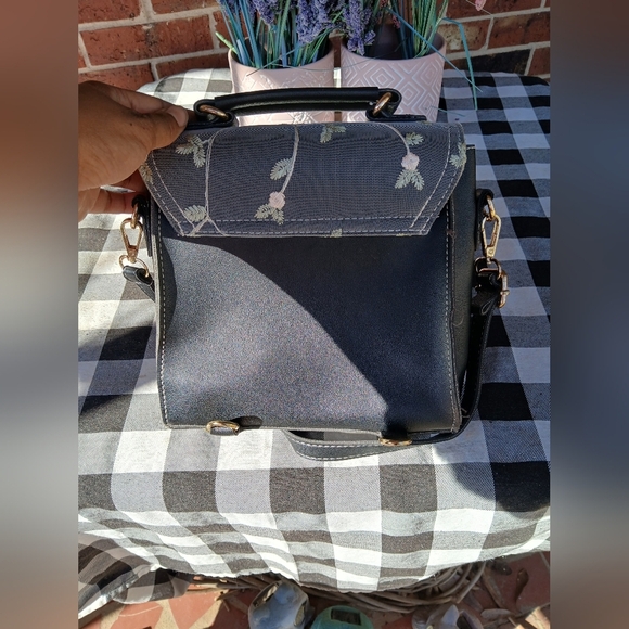 Floral Embroidered Black Crossbody Bag Black. Has Feet On Bottom. - Picture 4 of 9